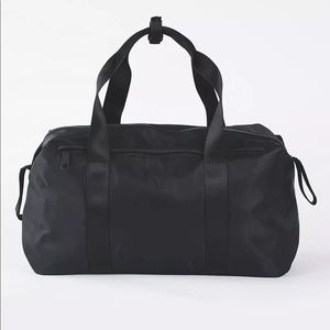 Lululemon Fast Track Duffle Gym Bag